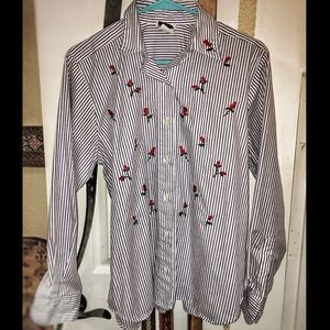 Blue&White Button with Embroidered Roses